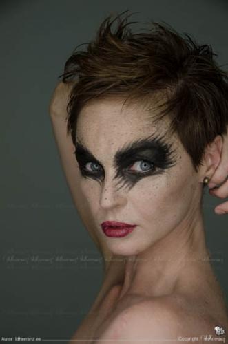 20151001_LucianaCroatoMaquillajeAgresivo